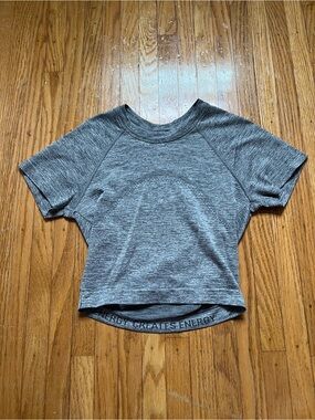 lululemon grey crop top
